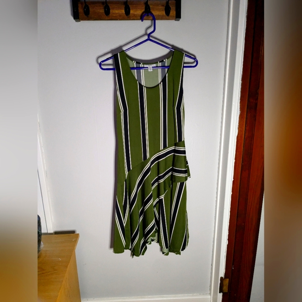 Bar 3 Size Small Green Summer Layered Dress